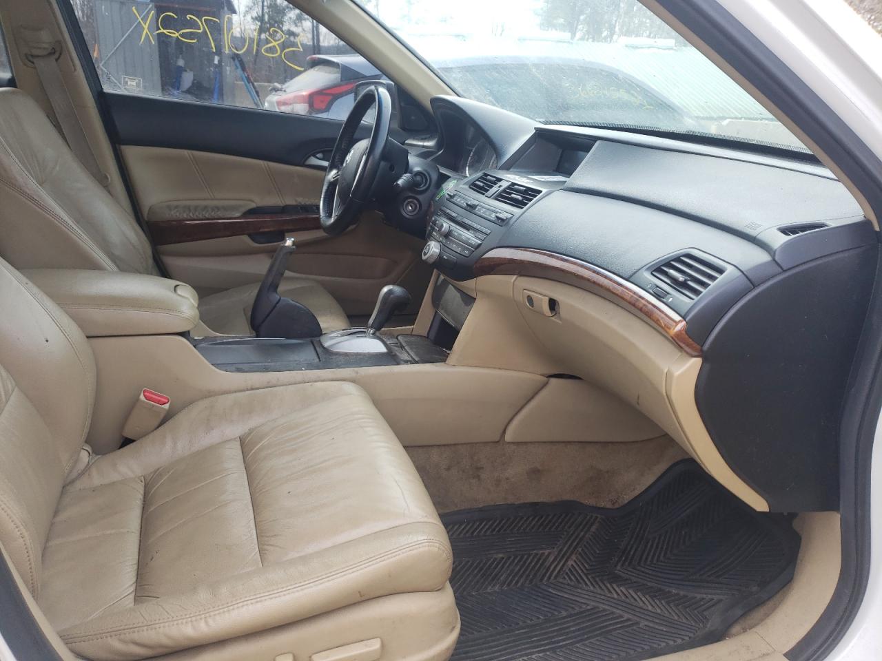 Photo 5 from auction – 2011 HONDA ACCORD EXL with VIN 1HGCP3F85BA008133
