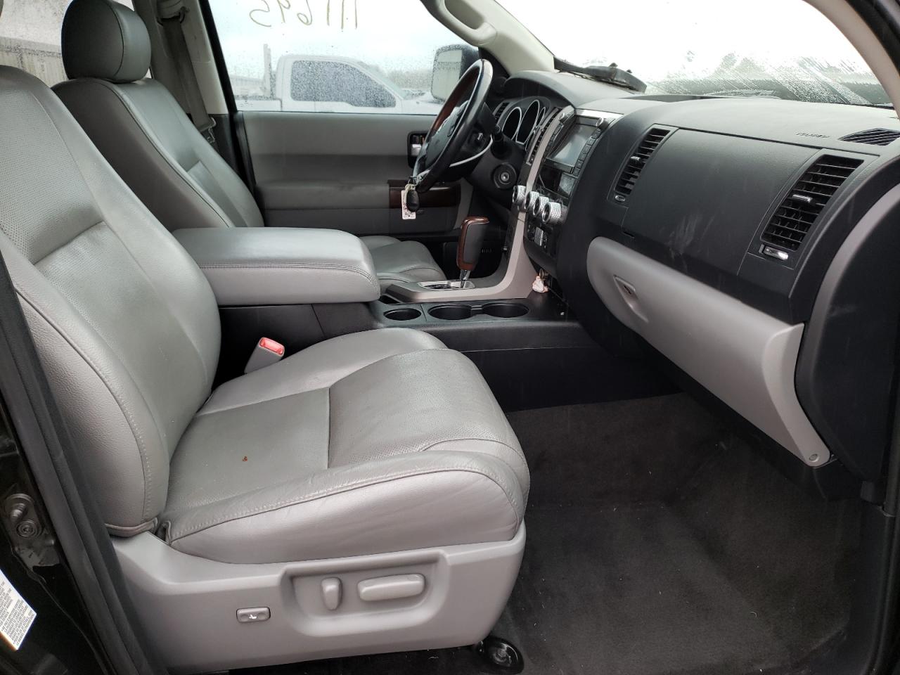 Photo 5 from auction – 2012 TOYOTA SEQUOIA PL with VIN 5TDDW5G12CS068958