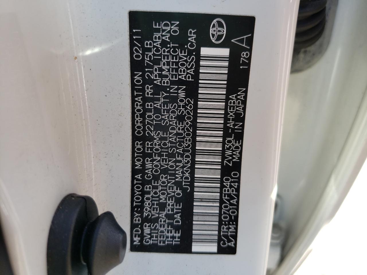 Photo 10 from auction – 2011 TOYOTA PRIUS with VIN JTDKN3DU3B0290262