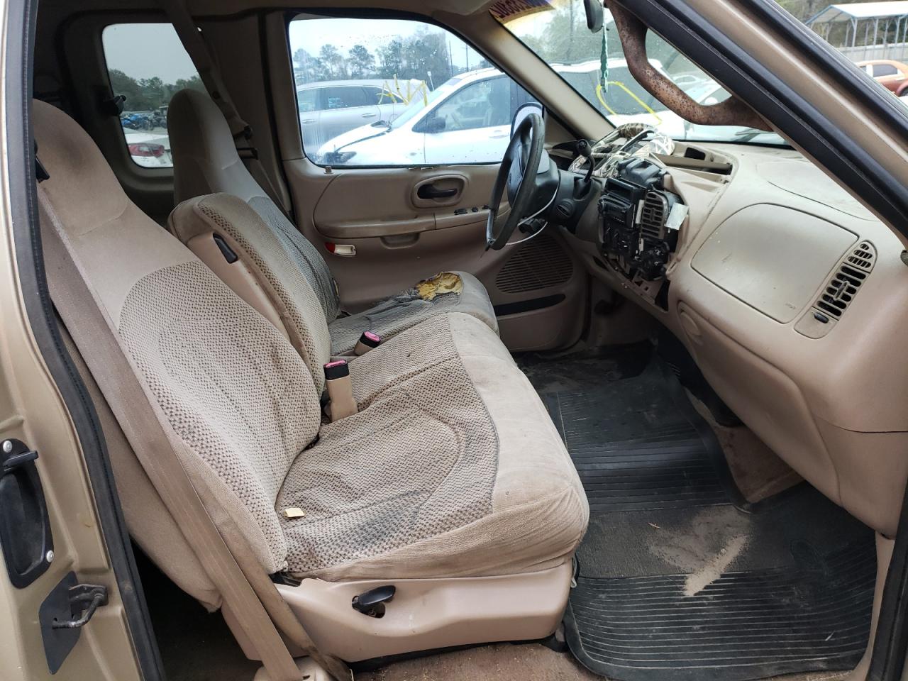 Photo 5 from auction – 1999 FORD F150 with VIN 1FTRX17L0XNA71768