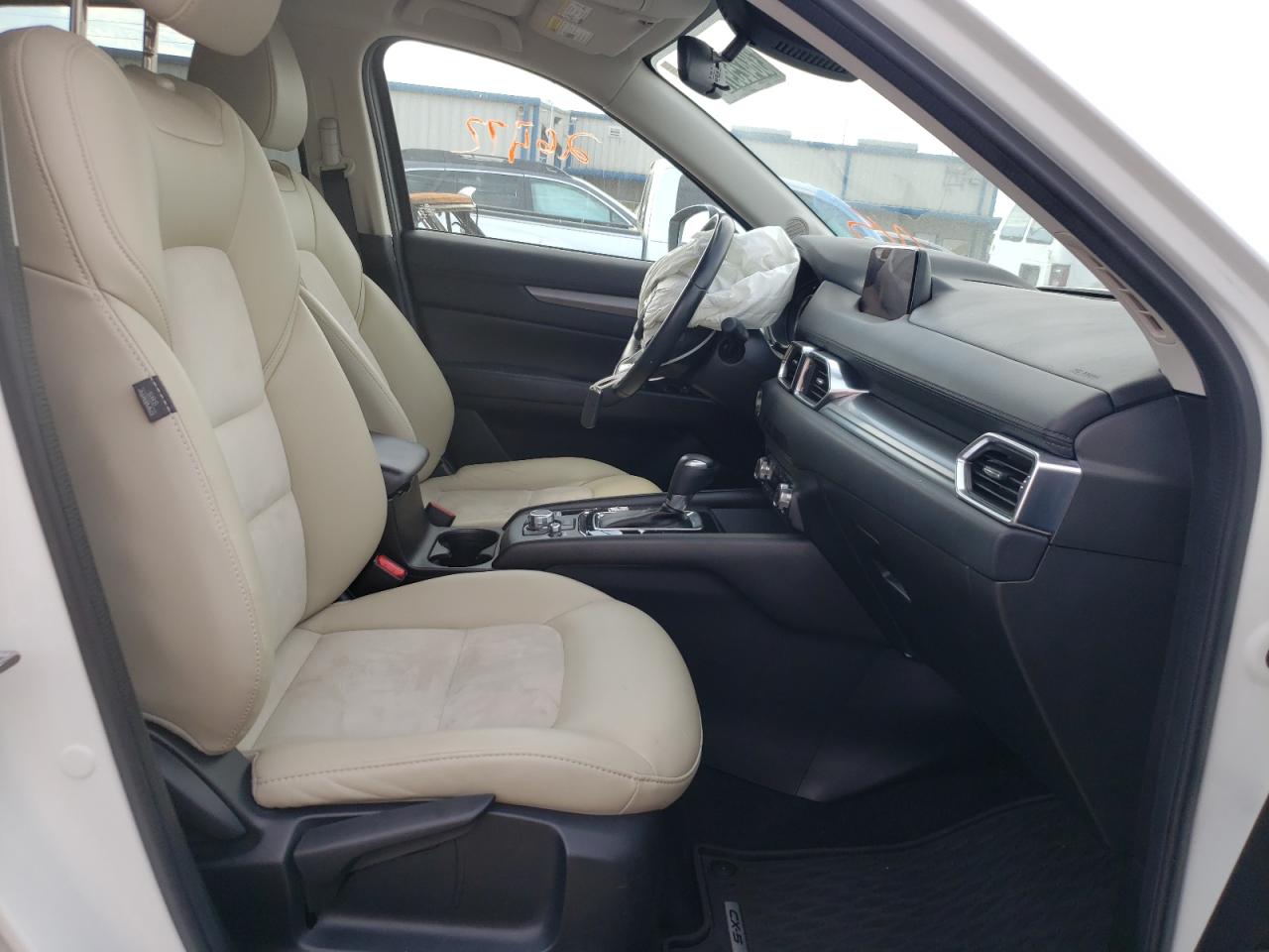 Photo 5 from auction – 2018 MAZDA CX-5 TOURI with VIN JM3KFACM0J1449791