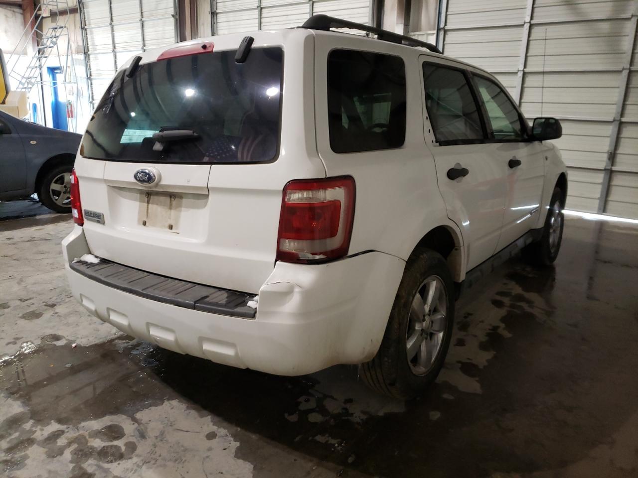 Photo 17 from auction – 2008 FORD ESCAPE XLT with VIN 1FMCU03108KA72706