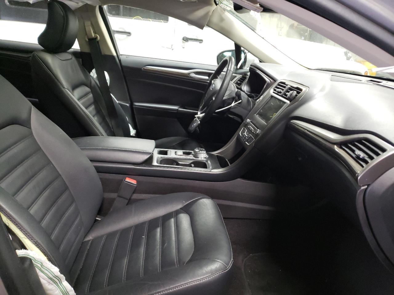 Photo 5 from auction – 2017 FORD FUSION SE with VIN 3FA6P0T90HR193848