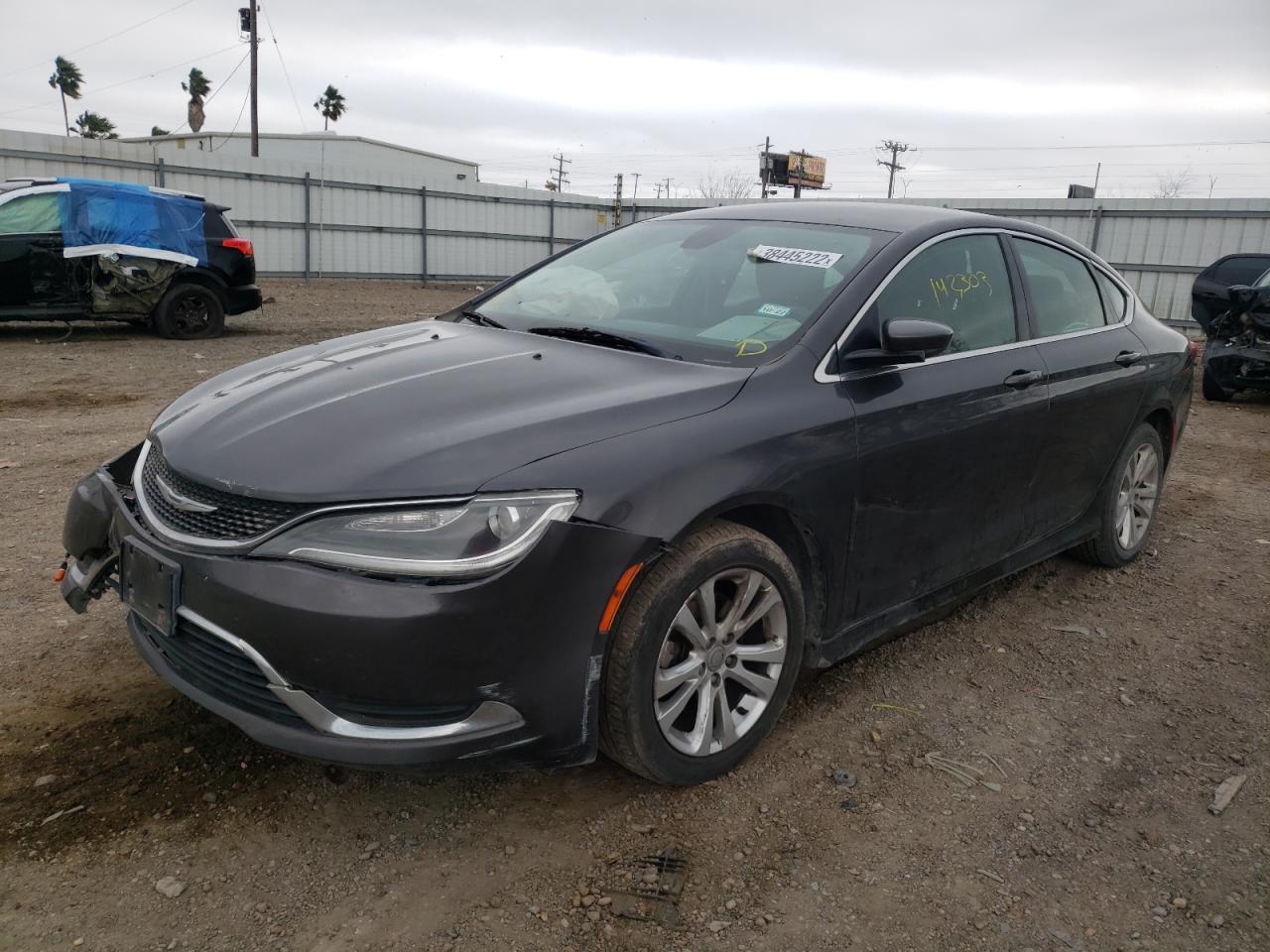 Photo 2 from auction – 2015 CHRYSLER 200 LIMITE with VIN 1C3CCCAB6FN611530