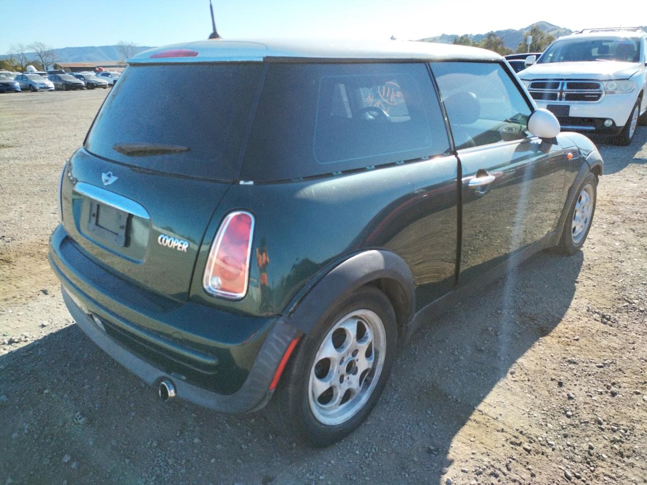Photo 4 from auction – 2004 MINI COOPER with VIN WMWRC33424TC53663