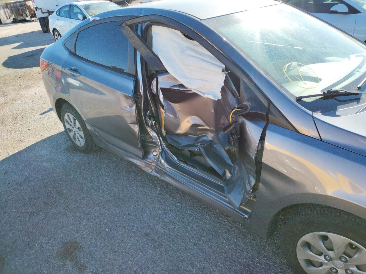 Photo 9 from auction – 2016 HYUNDAI ACCENT SE with VIN KMHCT4AE9GU041554