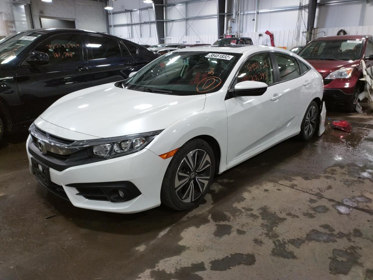 Photo 2 from auction – 2018 HONDA CIVIC EX with VIN JHMFC1F39JX030811