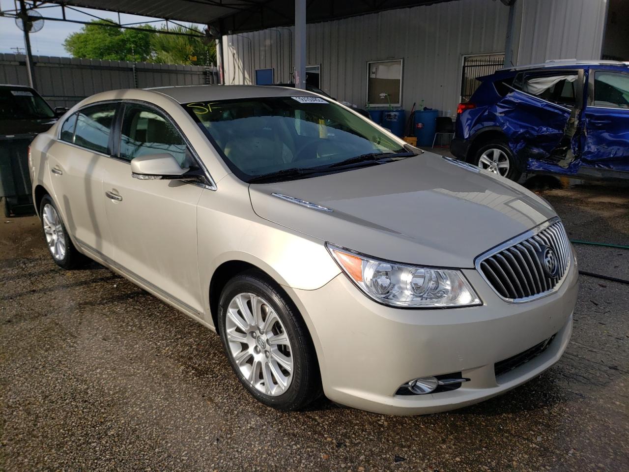 BUICK LACROSSE 2013 with VIN 1G4GC5E39DF172435 - Photo from auction