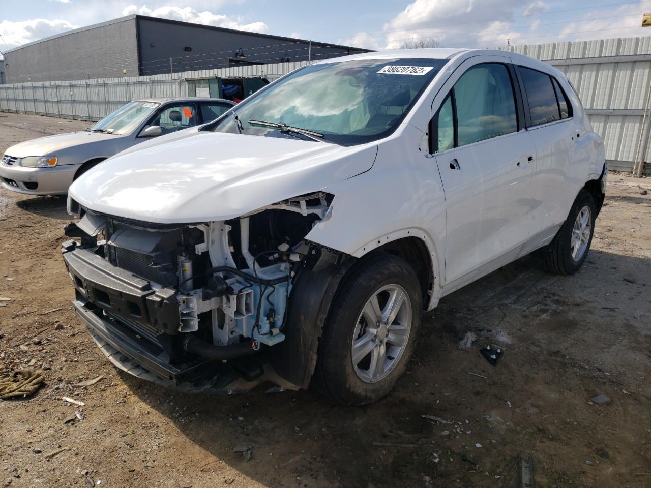 Photo 2 from auction – 2019 CHEVROLET TRAX 1LT with VIN 3GNCJLSB2KL146259