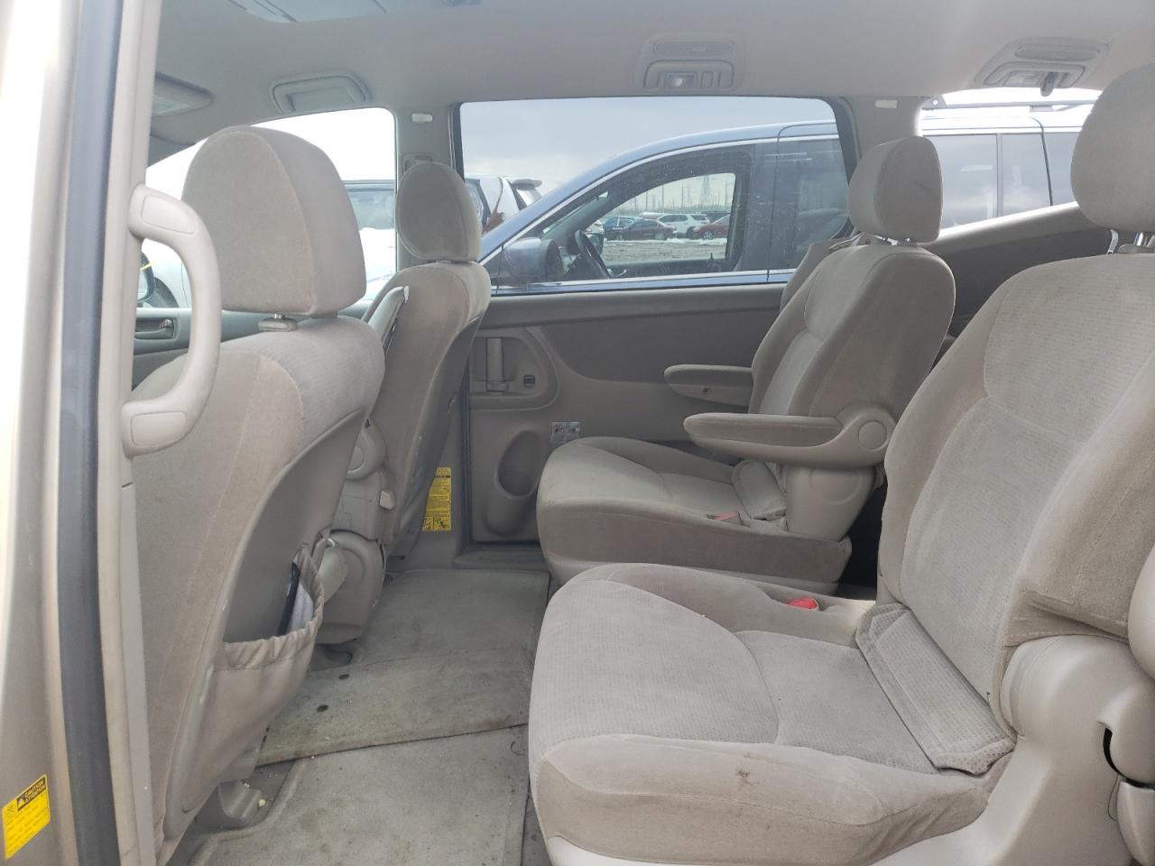 Photo 6 from auction – 2004 TOYOTA SIENNA CE with VIN 5TDZA23C54S080470