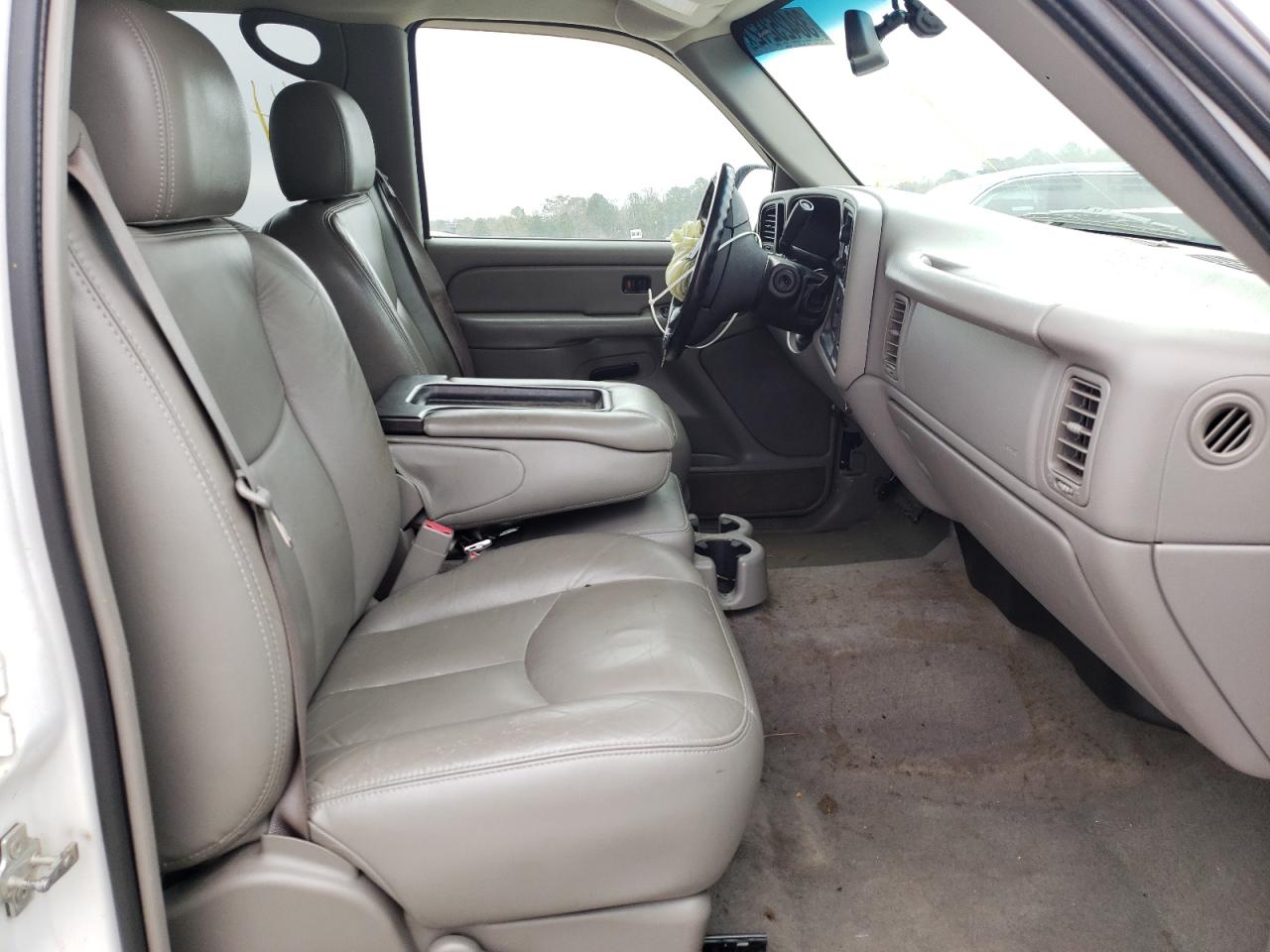 Photo 5 from auction – 2005 CHEVROLET SILVERADO with VIN 2GCEC13T651361091