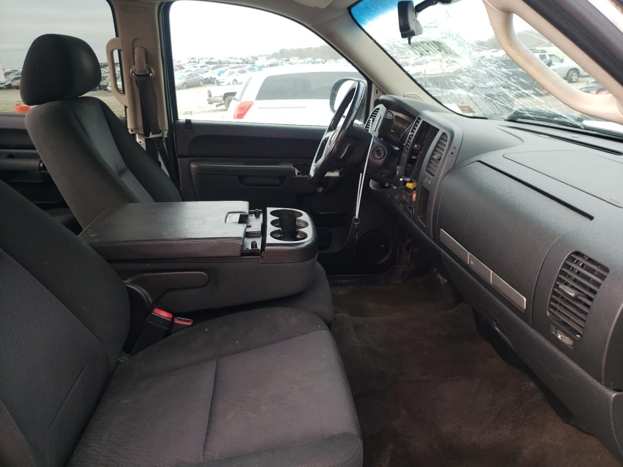 Photo 5 from auction – 2011 CHEVROLET SILVERADO with VIN 3GCPKSE31BG384909