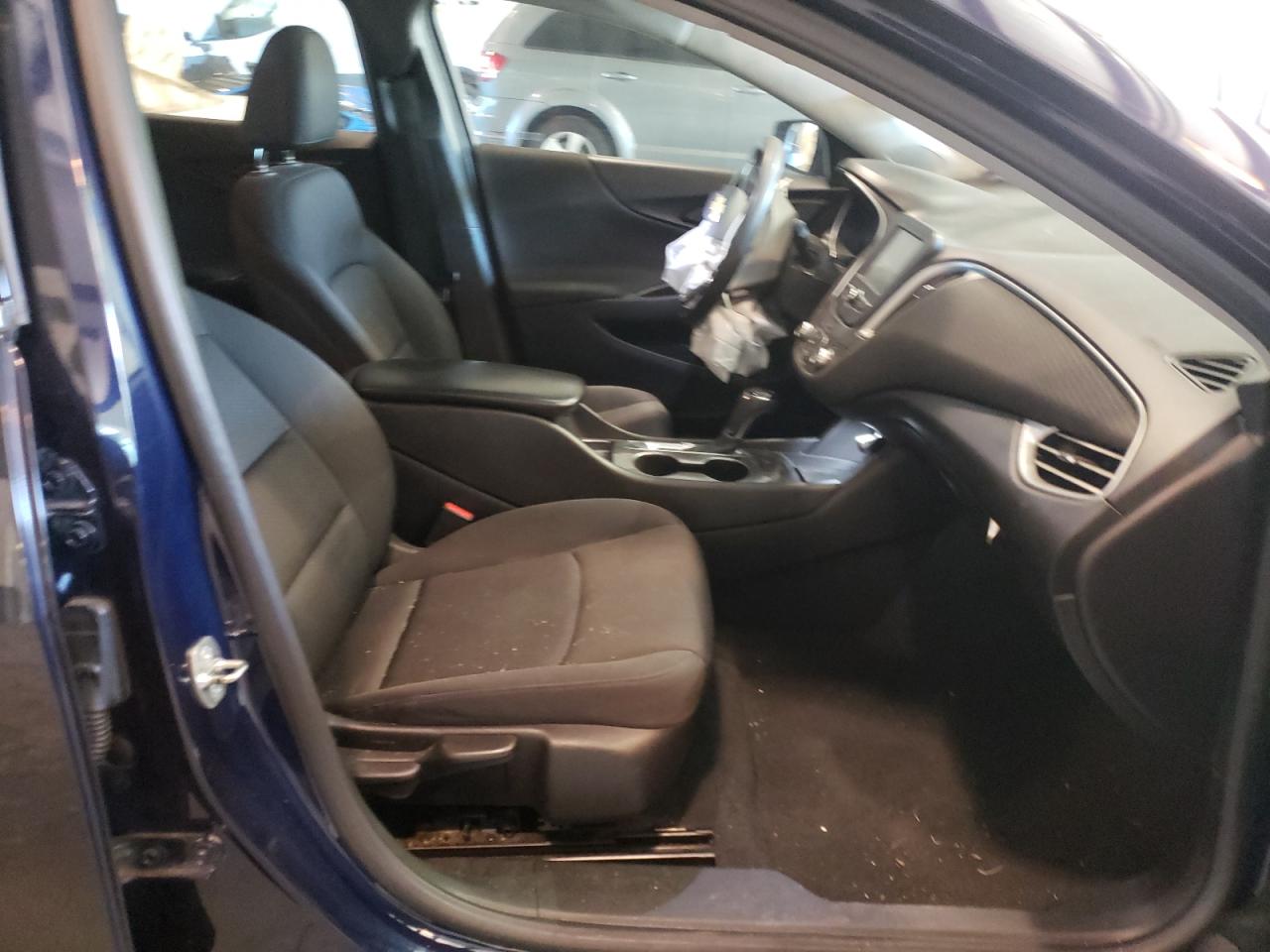 Photo 5 from auction – 2018 CHEVROLET MALIBU LS with VIN 1G1ZB5ST3JF223873