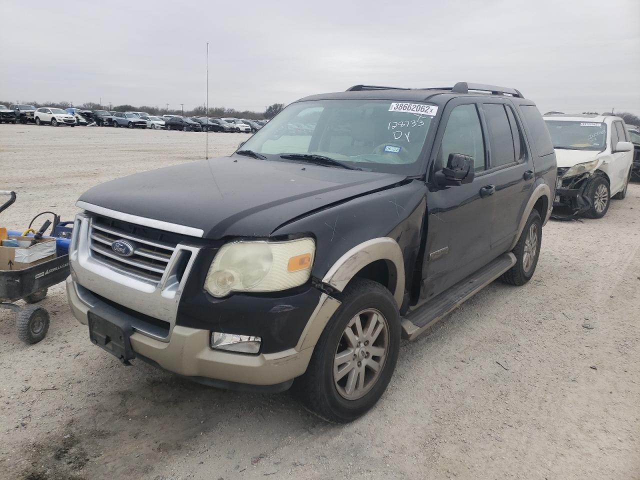 Photo 2 from auction – 2006 FORD EXPLORER E with VIN 1FMEU64E86UB46484