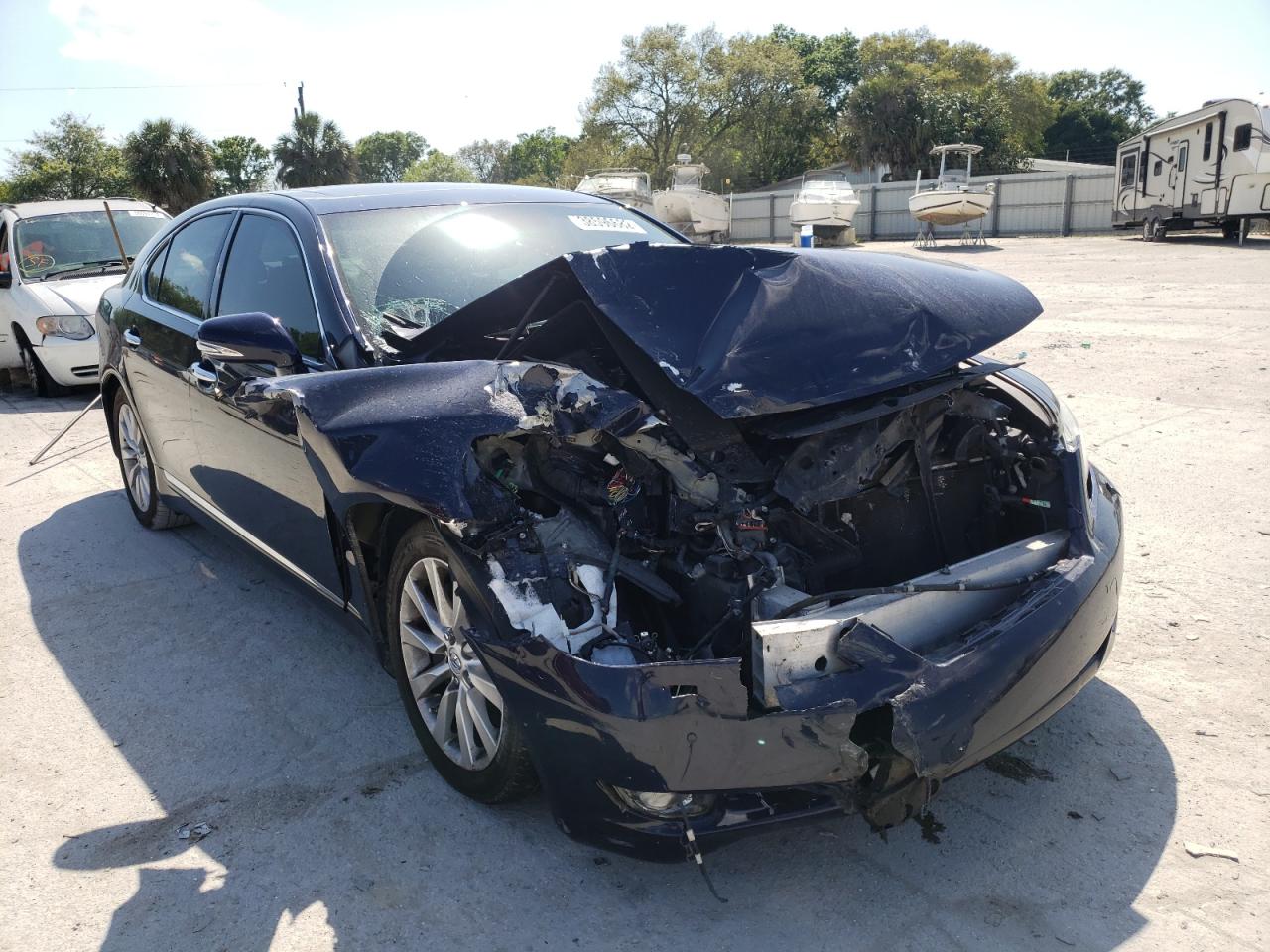 LEXUS LS 460 2011 with VIN JTHCL5EF4B5011411 - Photo from auction