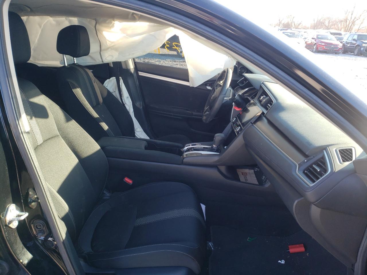 Photo 5 from auction – 2018 HONDA CIVIC EX with VIN 2HGFC2F78JH561983