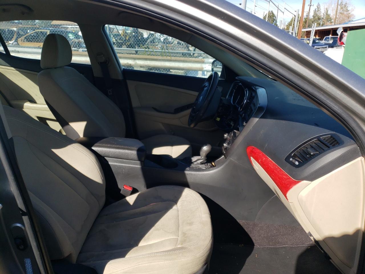 Photo 5 from auction – 2011 KIA OPTIMA LX with VIN KNAGM4A71B5162731