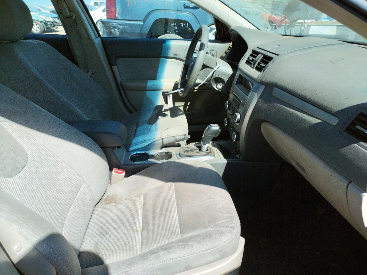Photo 5 from auction – 2012 FORD FUSION S with VIN 3FAHP0GA5CR222928