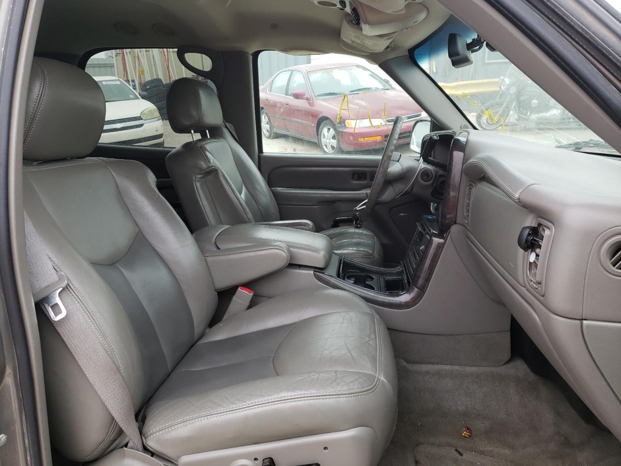 Photo 5 from auction – 2005 GMC YUKON DENA with VIN 1GKEK63U25J106540