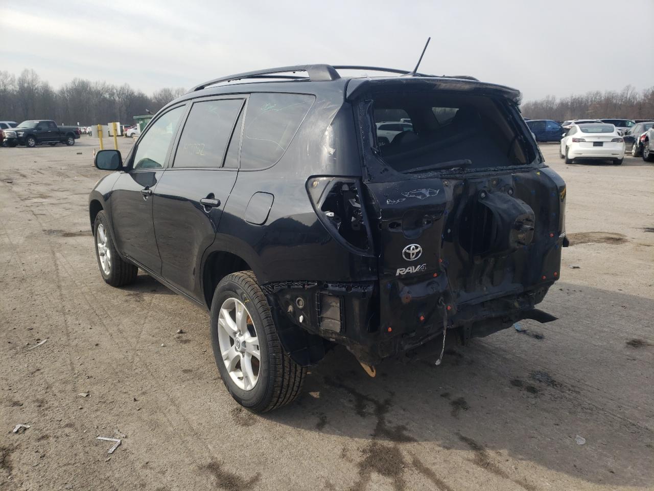 Photo 3 from auction – 2011 TOYOTA RAV4 with VIN JTMBF4DVXB5039219