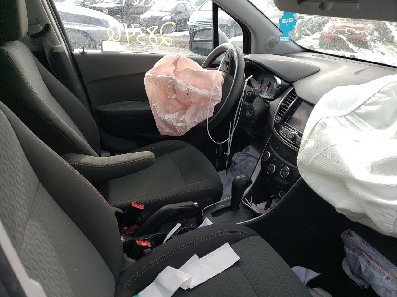 Photo 5 from auction – 2020 CHEVROLET TRAX LS with VIN 3GNCJKSB2LL136326