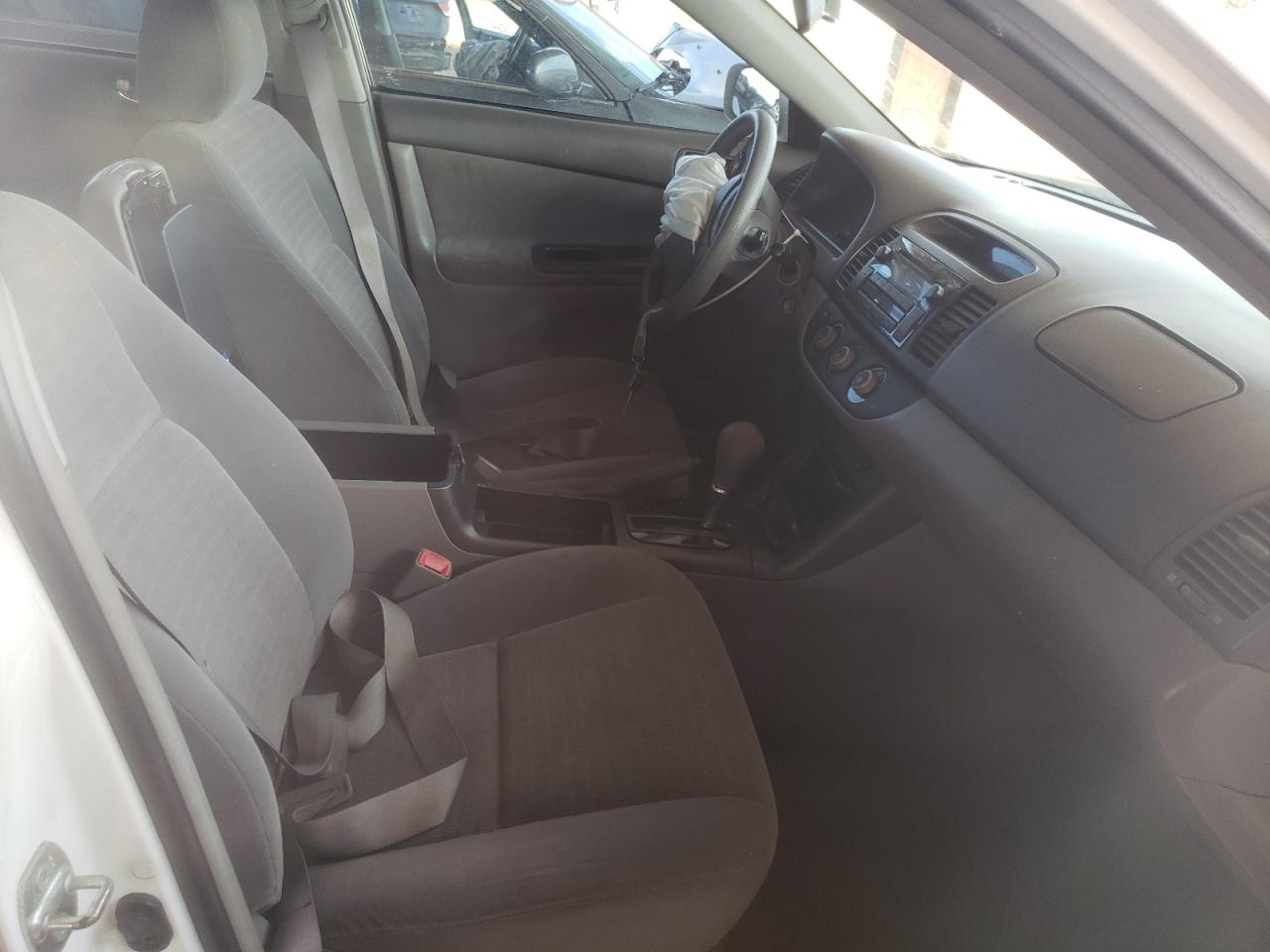 Photo 5 from auction – 2005 TOYOTA CAMRY LE with VIN 4T1BE32K85U590728