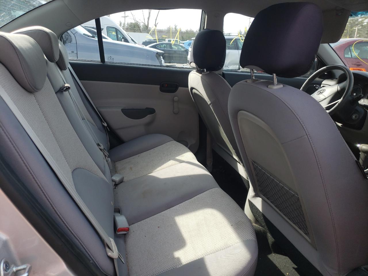 Photo 6 from auction – 2010 HYUNDAI ACCENT GLS with VIN KMHCN4AC5AU492285