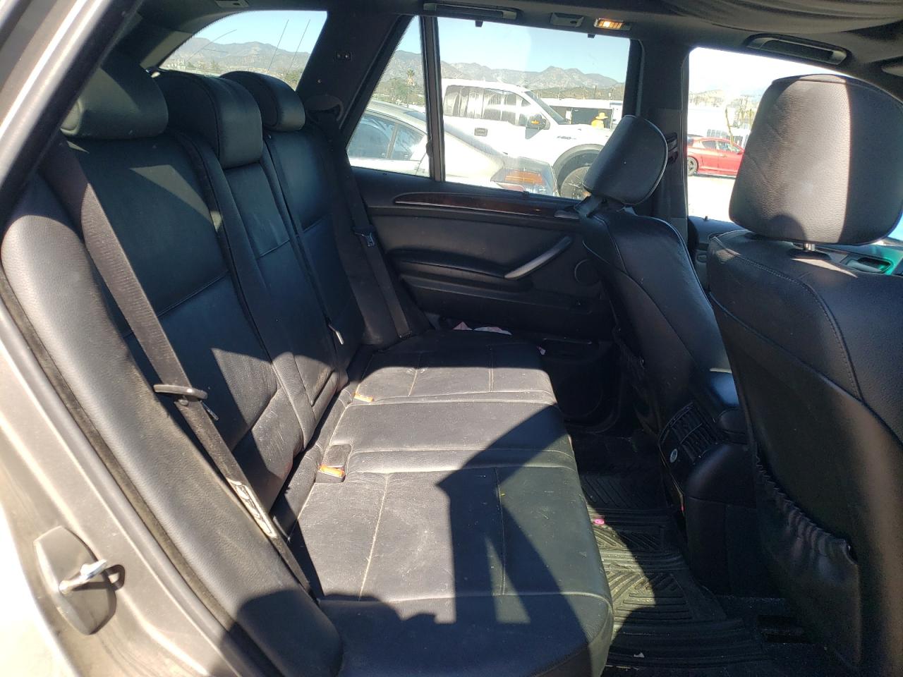 Photo 6 from auction – 2006 BMW X5 3.0I with VIN 5UXFA13576LY26581