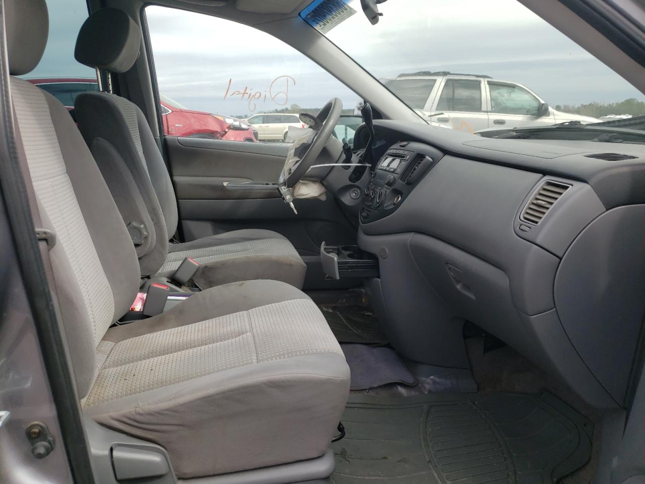 Photo 5 from auction – 2005 MAZDA MPV WAGON with VIN JM3LW28A150539648