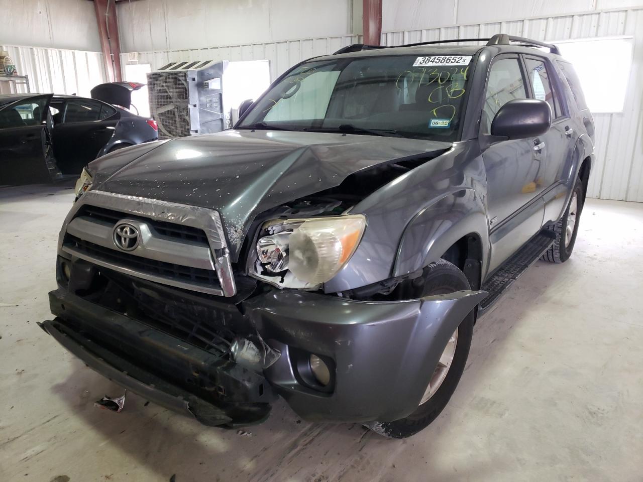 Photo 2 from auction – 2007 TOYOTA 4RUNNER SR with VIN JTEZU14R470093024