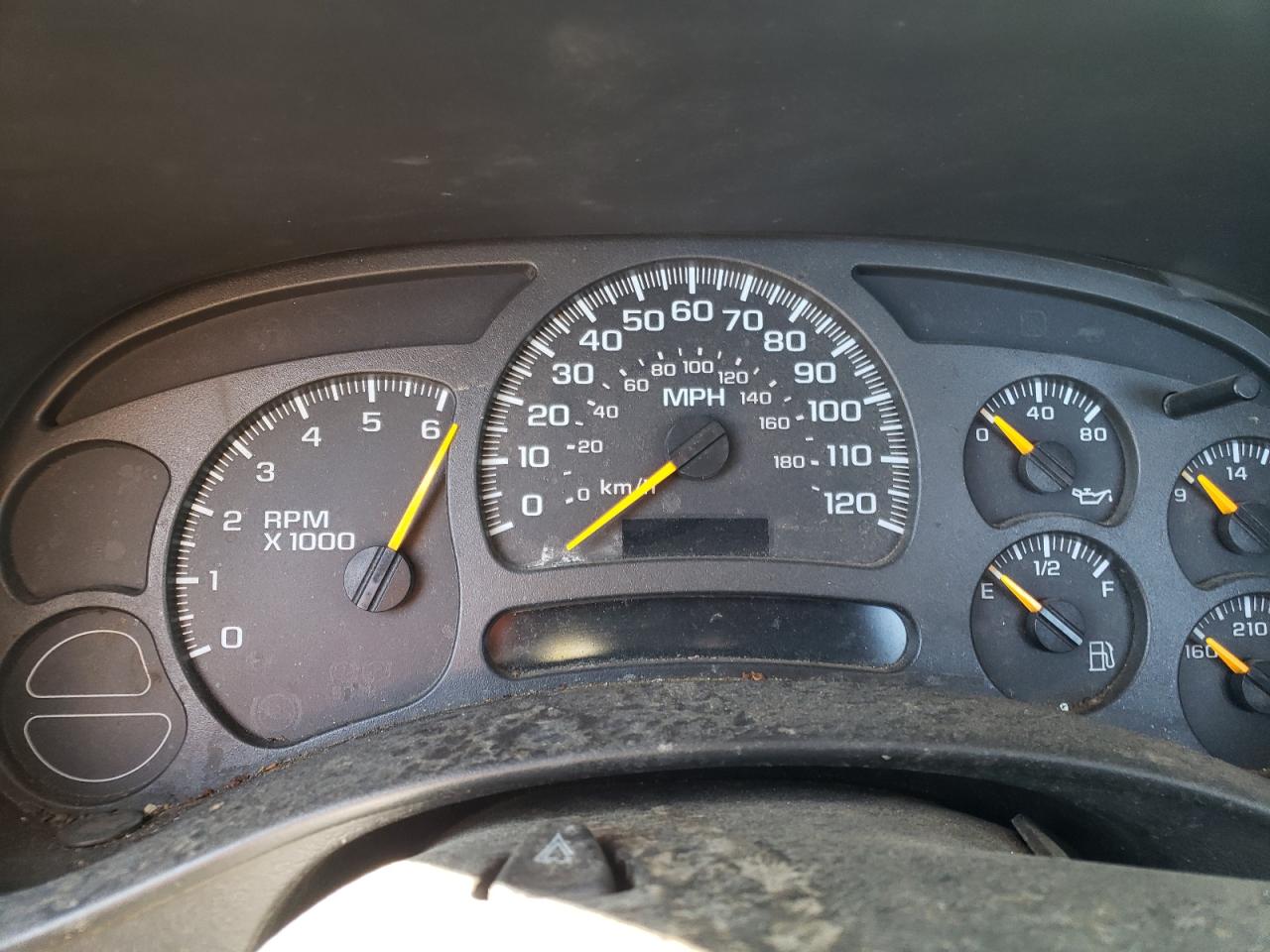 Photo 8 from auction – 2004 CHEVROLET SILVERADO with VIN 1GCEC14V24Z219360