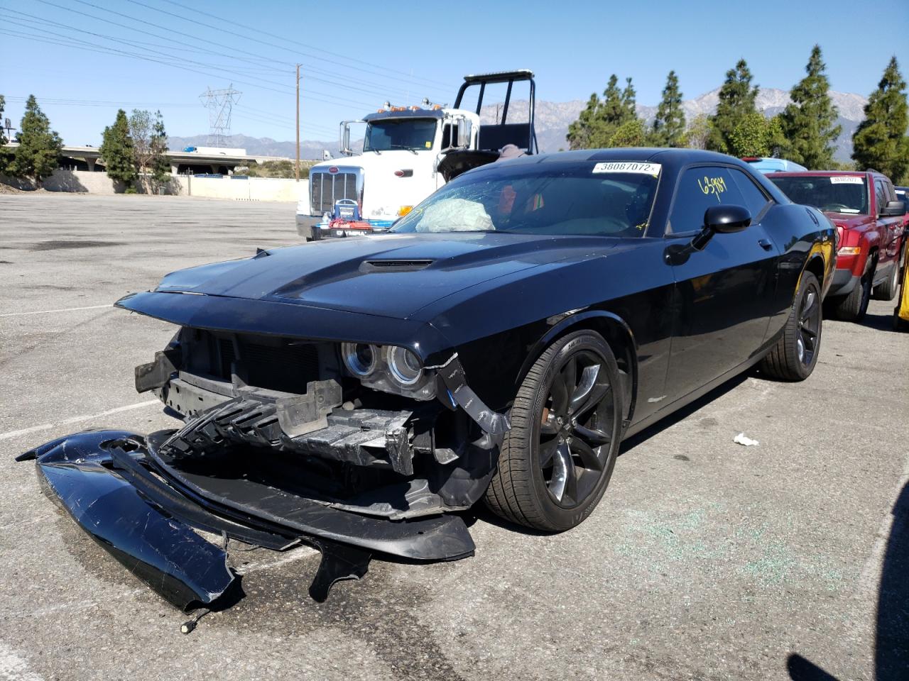 Photo 2 from auction – 2017 DODGE CHALLENGER with VIN 2C3CDZAG0HH665641