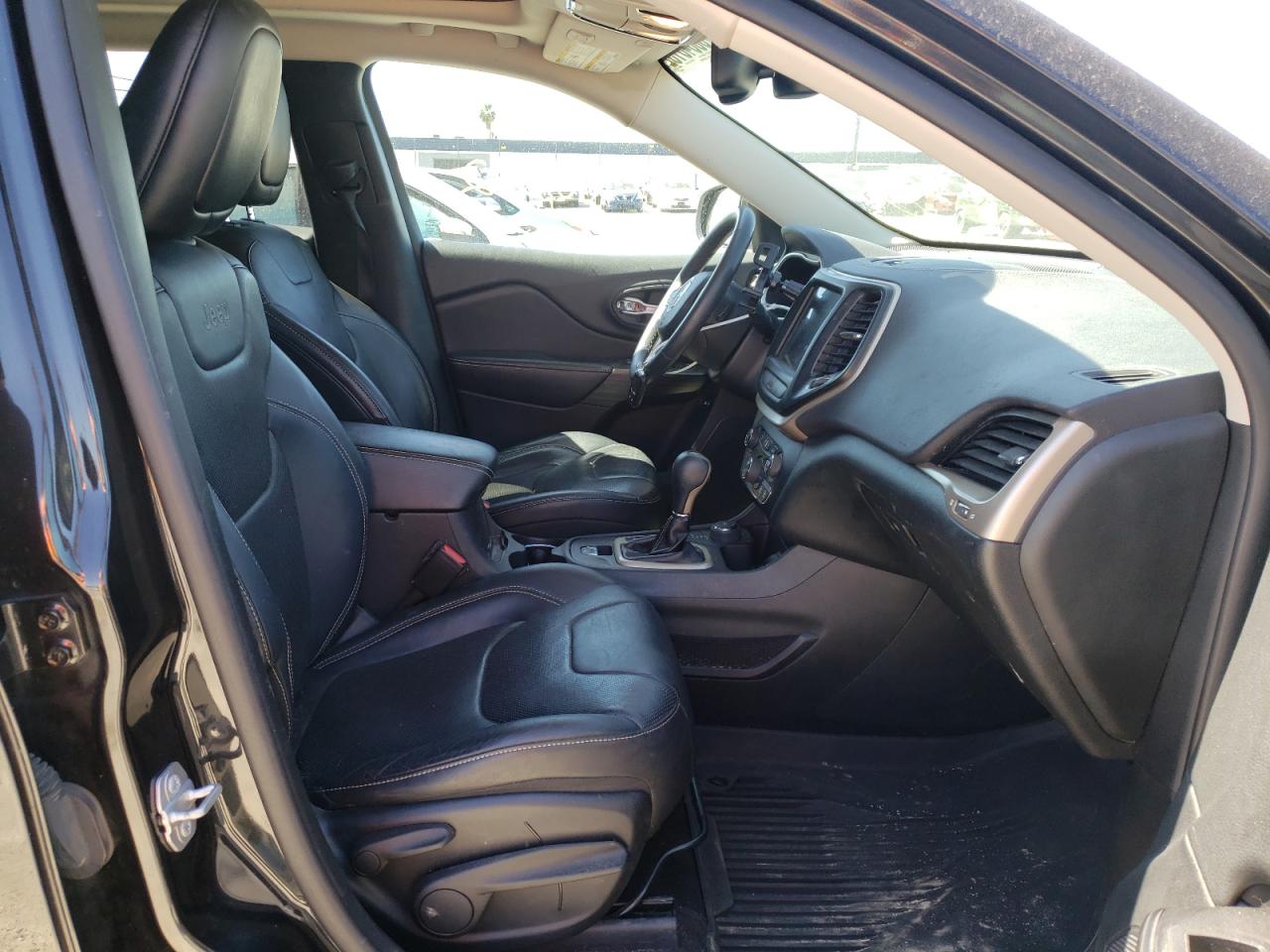 Photo 5 from auction – 2015 JEEP CHEROKEE L with VIN 1C4PJMDS0FW522969