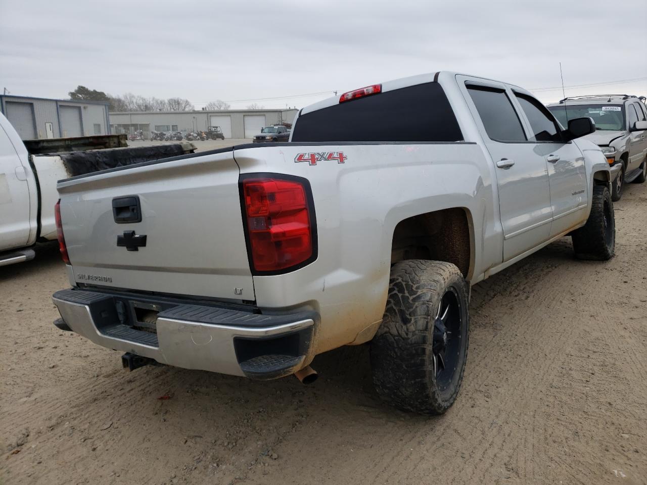 Photo 4 from auction – 2016 CHEVROLET SILVERADO with VIN 3GCUKREC5GG133698