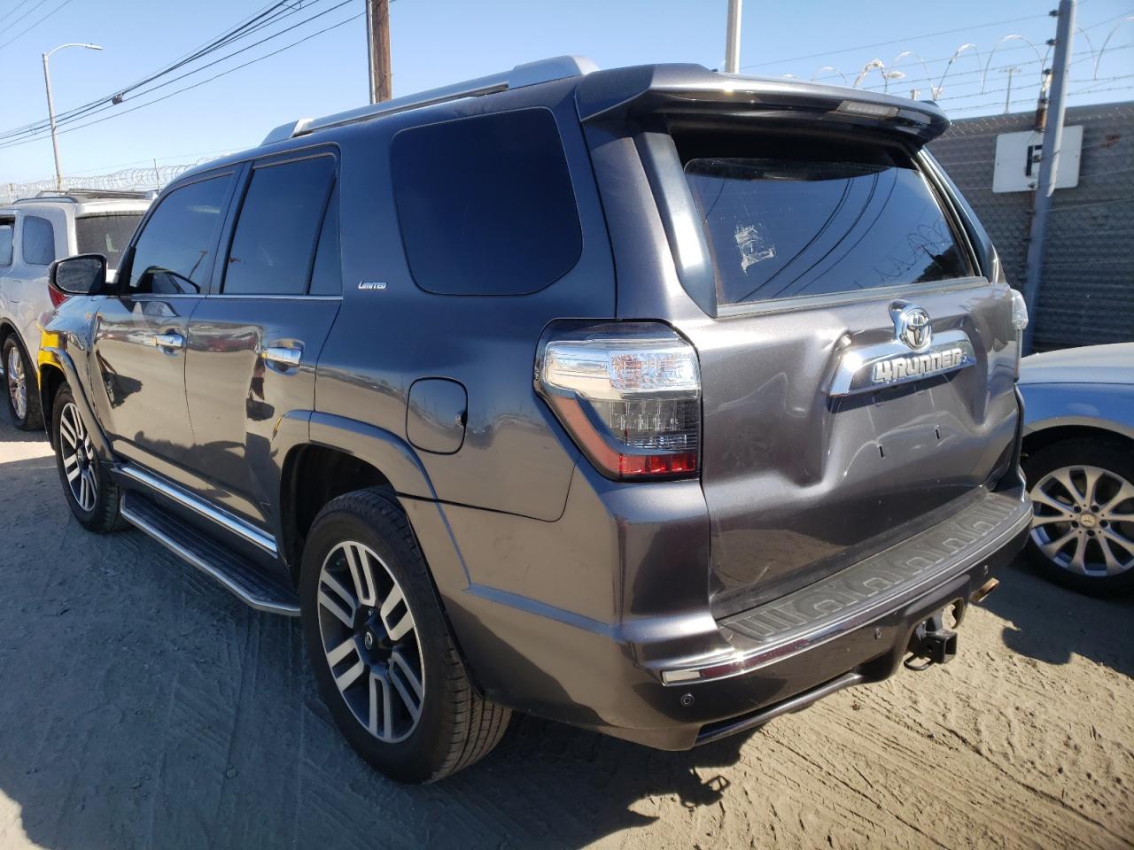 Photo 3 from auction – 2015 TOYOTA 4RUNNER SR with VIN JTEZU5JR4F5108201