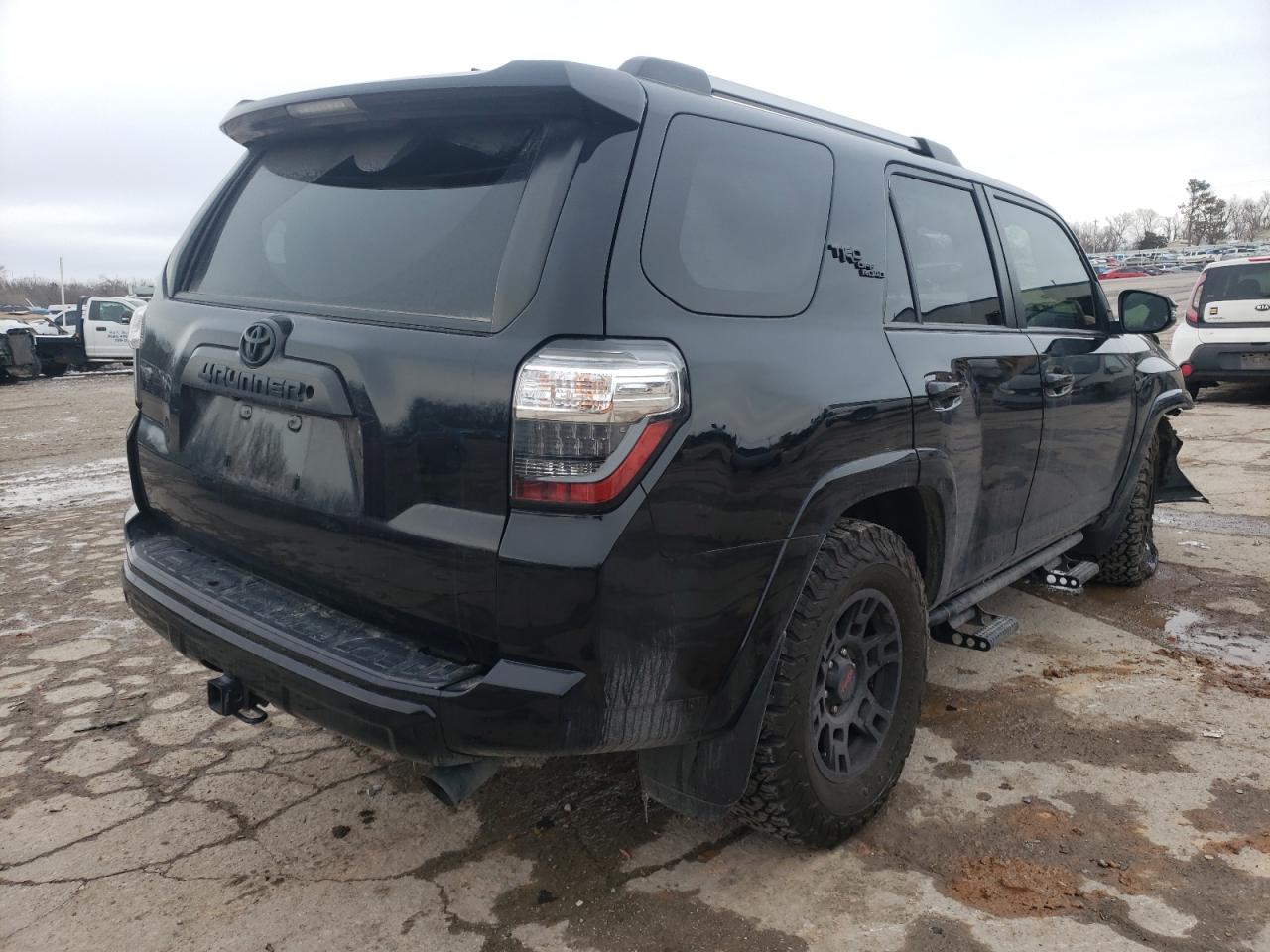 Photo 4 from auction – 2018 TOYOTA 4RUNNER SR with VIN JTEBU5JR4J5537106
