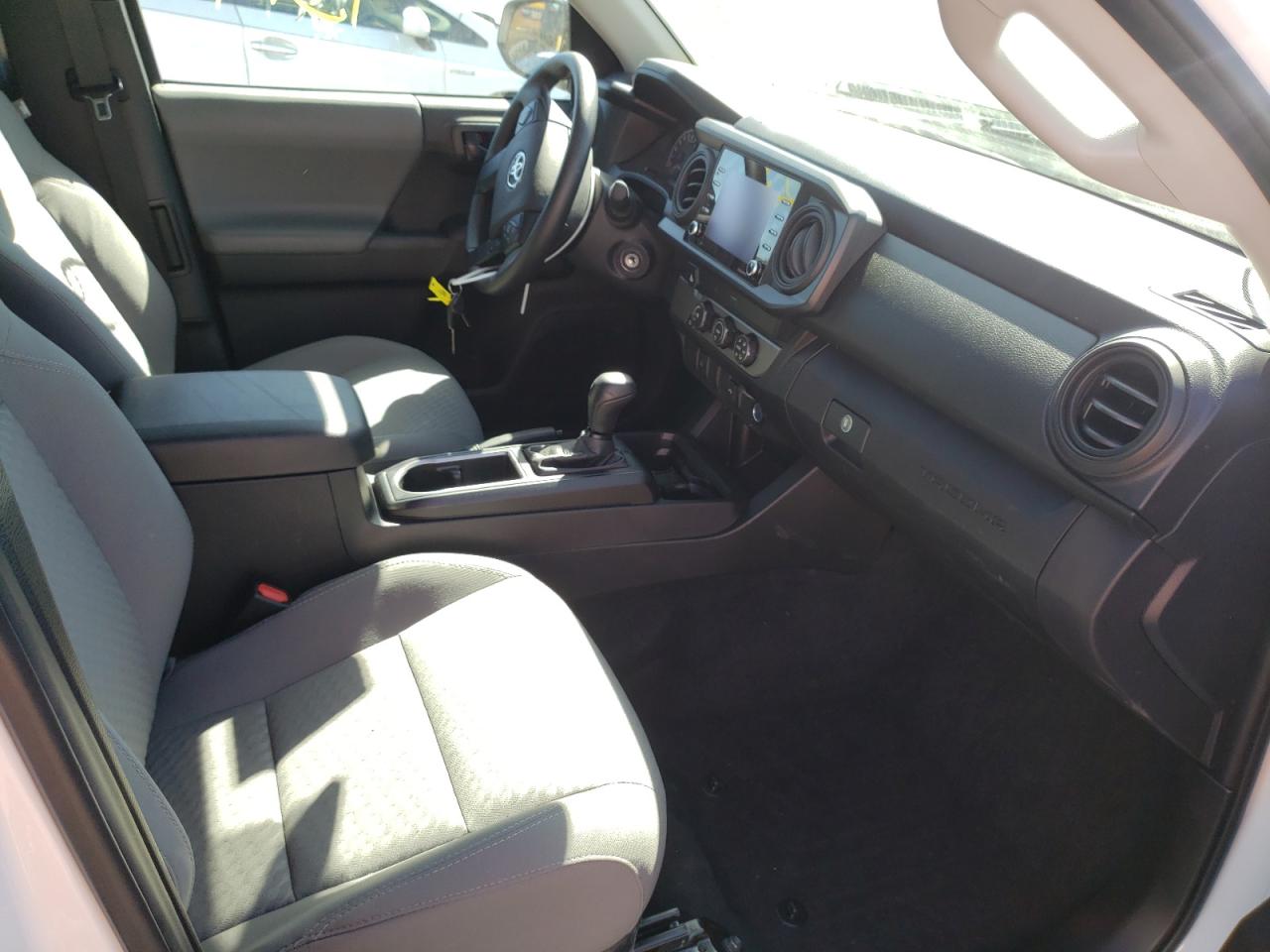 Photo 5 from auction – 2021 TOYOTA TACOMA ACC with VIN 3TYRX5GNXMT025982