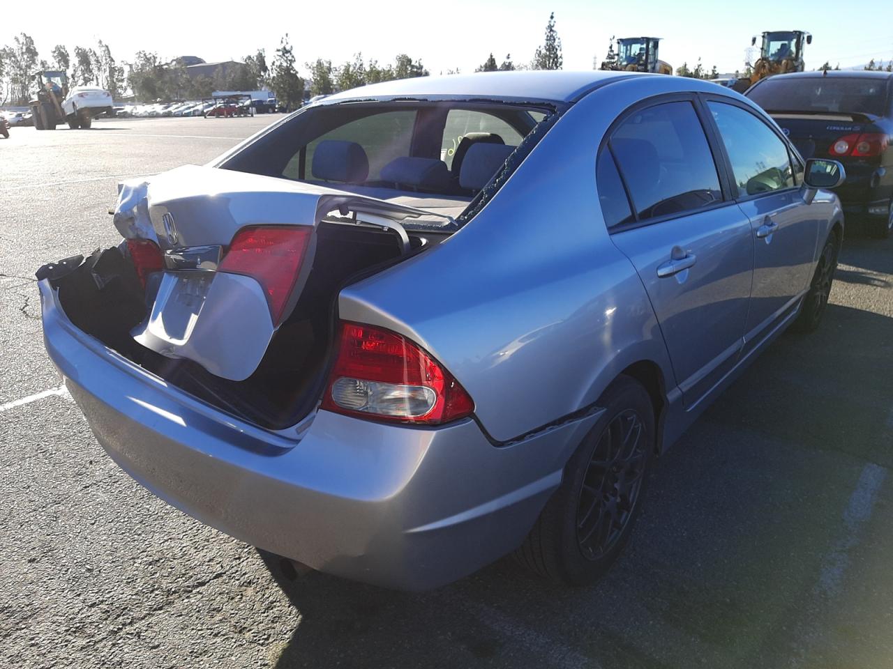 Photo 4 from auction – 2010 HONDA CIVIC LX with VIN 19XFA1F51AE045313
