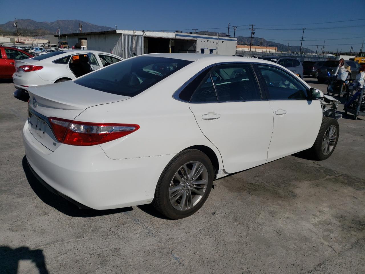 Photo 4 from auction – 2016 TOYOTA CAMRY LE with VIN 4T1BF1FK5GU184968