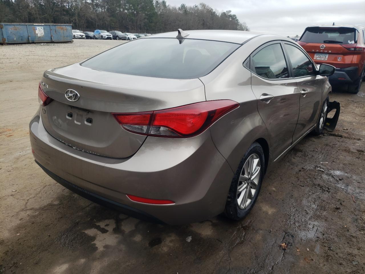 Photo 4 from auction – 2016 HYUNDAI ELANTRA SE with VIN 5NPDH4AE3GH655228