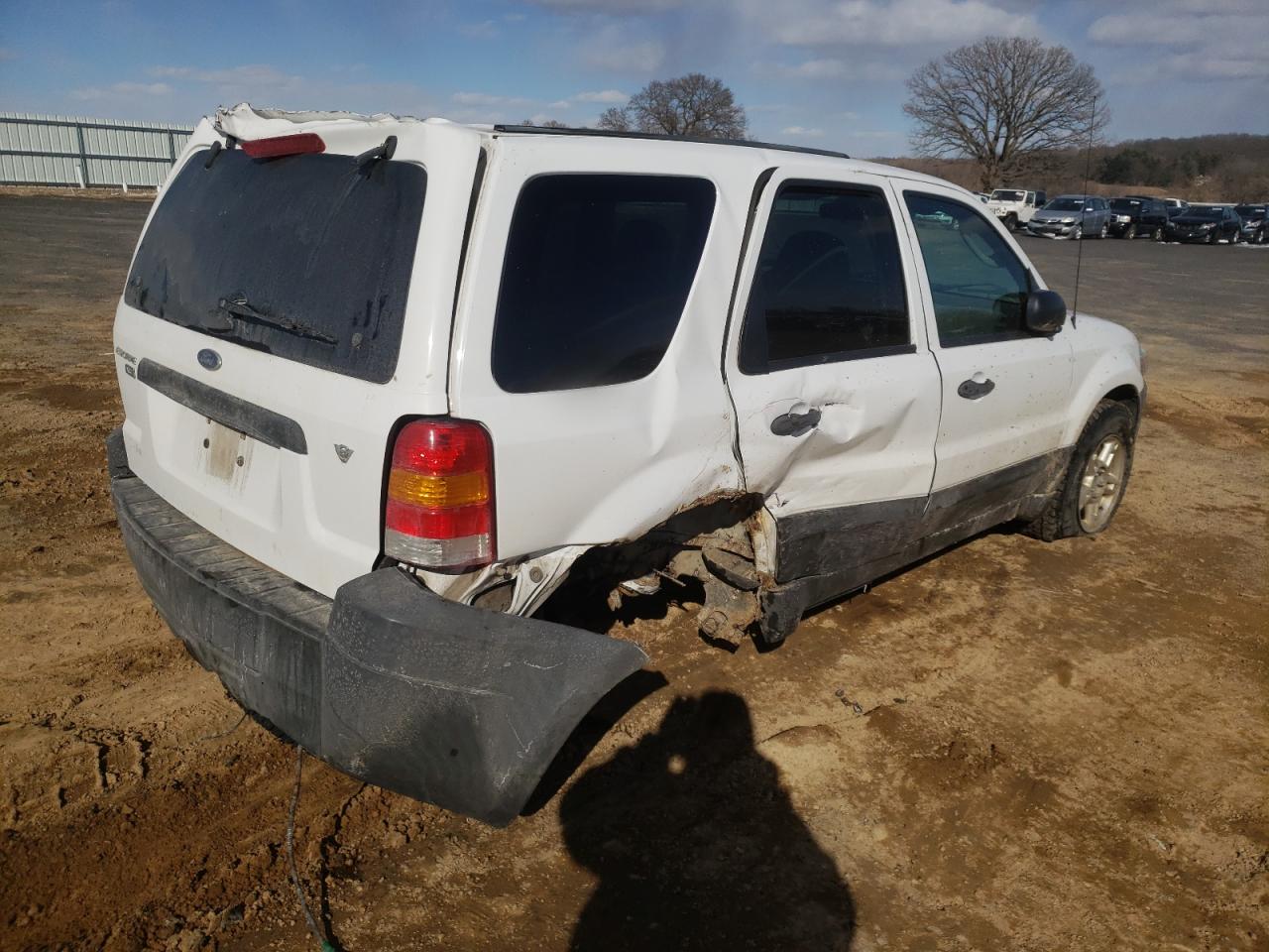 Photo 4 from auction – 2006 FORD ESCAPE XLT with VIN 1FMYU93146KD34962
