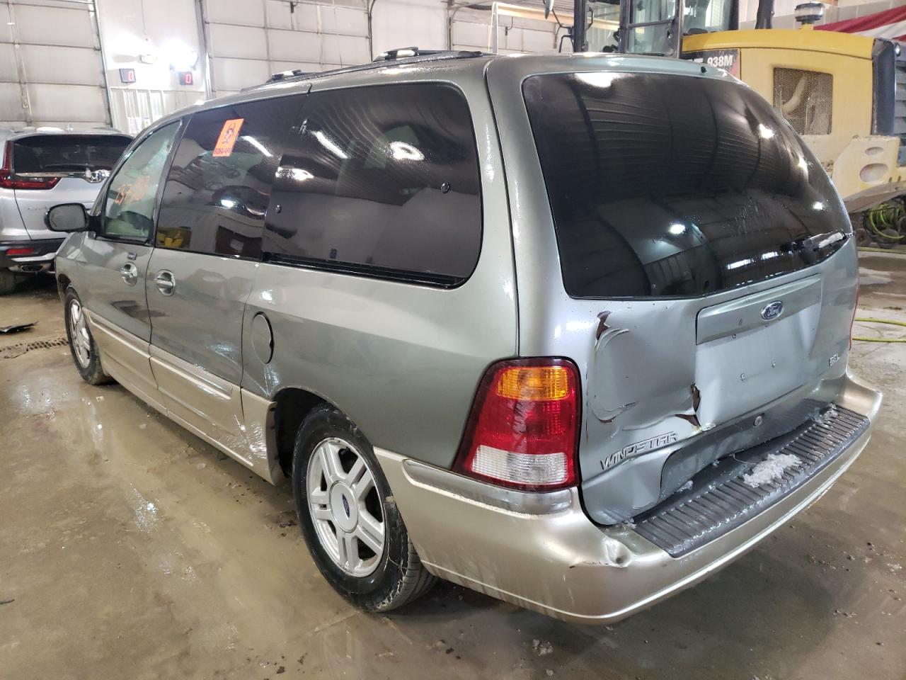 Photo 3 from auction – 2001 FORD WINDSTAR S with VIN 2FMZA53491BB05079