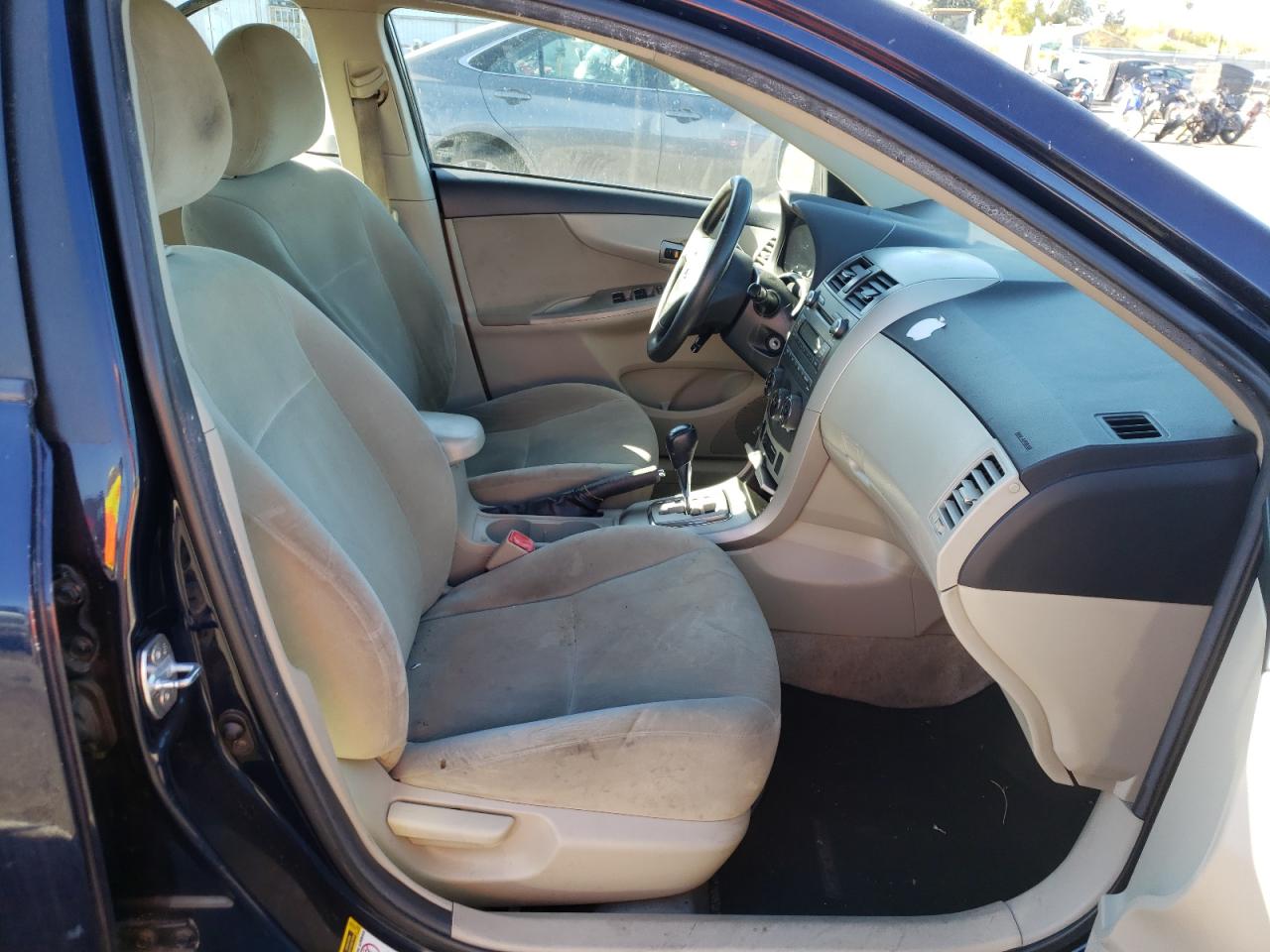 Photo 5 from auction – 2011 TOYOTA COROLLA BA with VIN 2T1BU4EE1BC569361