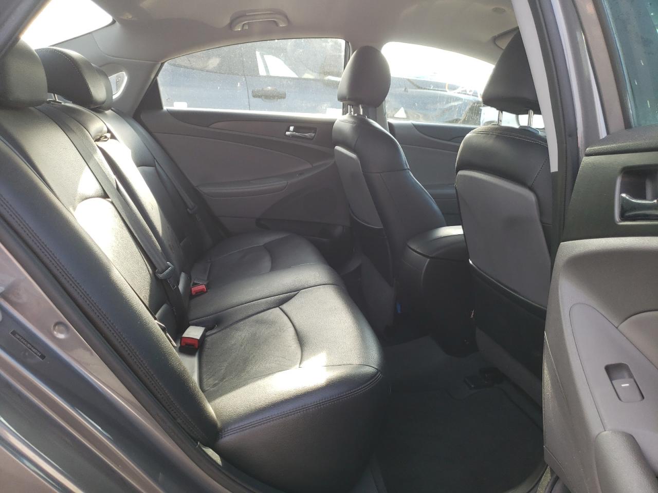 Photo 6 from auction – 2013 HYUNDAI SONATA GLS with VIN 5NPEB4AC8DH668184