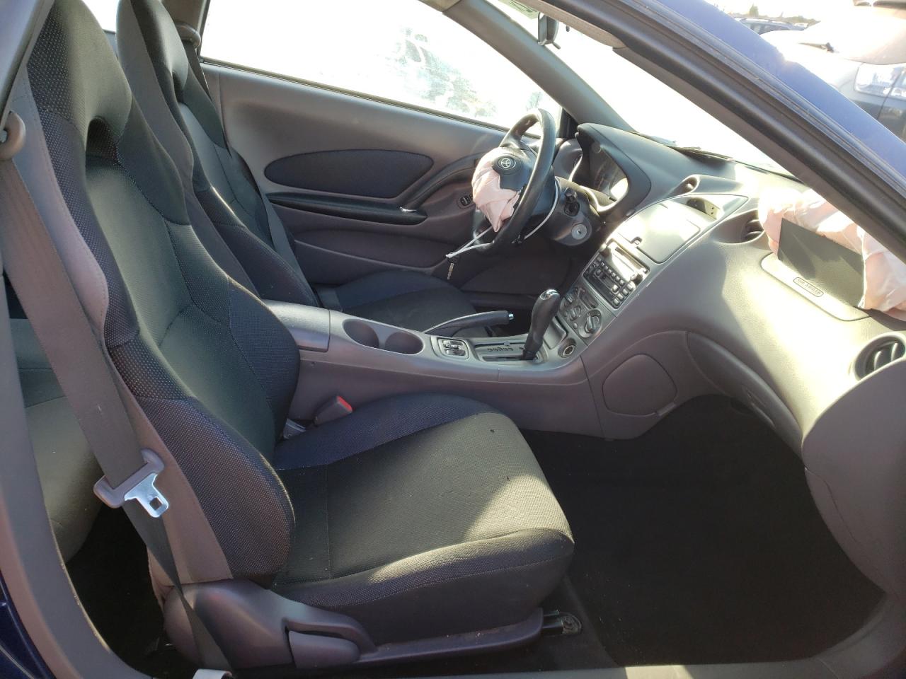 Photo 5 from auction – 2000 TOYOTA CELICA GT with VIN JTDDR32T5Y0054681