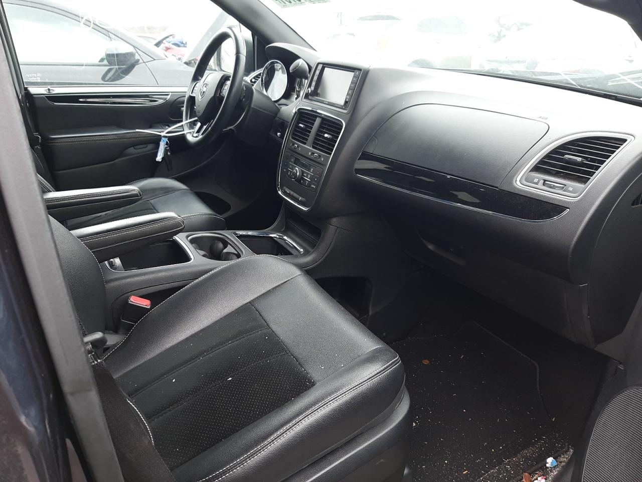 Photo 5 from auction – 2014 DODGE CARAVAN with VIN 2C4RDGCG8ER342063