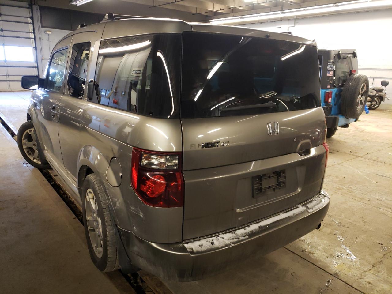 Photo 3 from auction – 2007 HONDA ELEMENT SC with VIN 5J6YH18947L011820