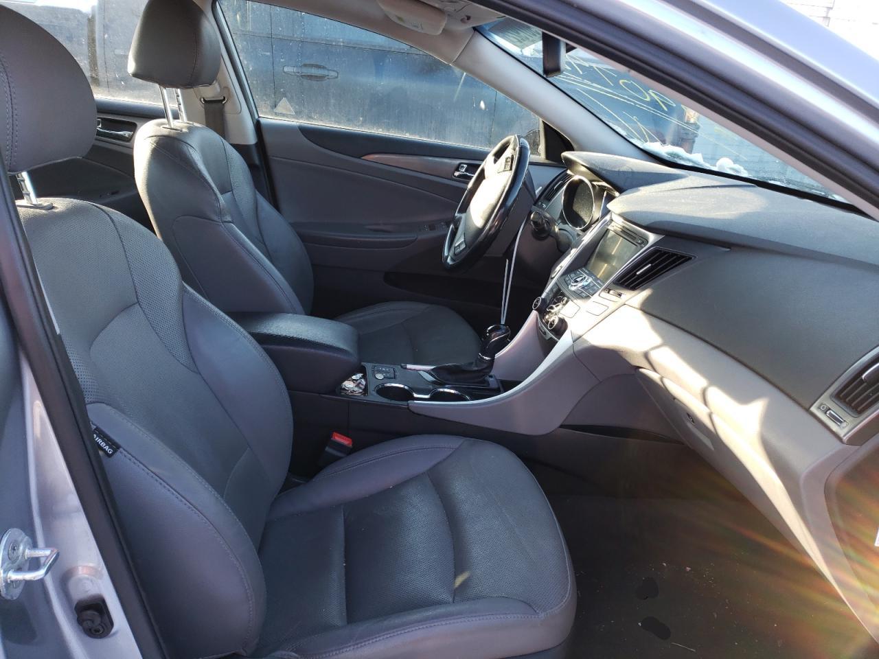 Photo 5 from auction – 2015 HYUNDAI SONATA HYB with VIN KMHEC4A48FA124554