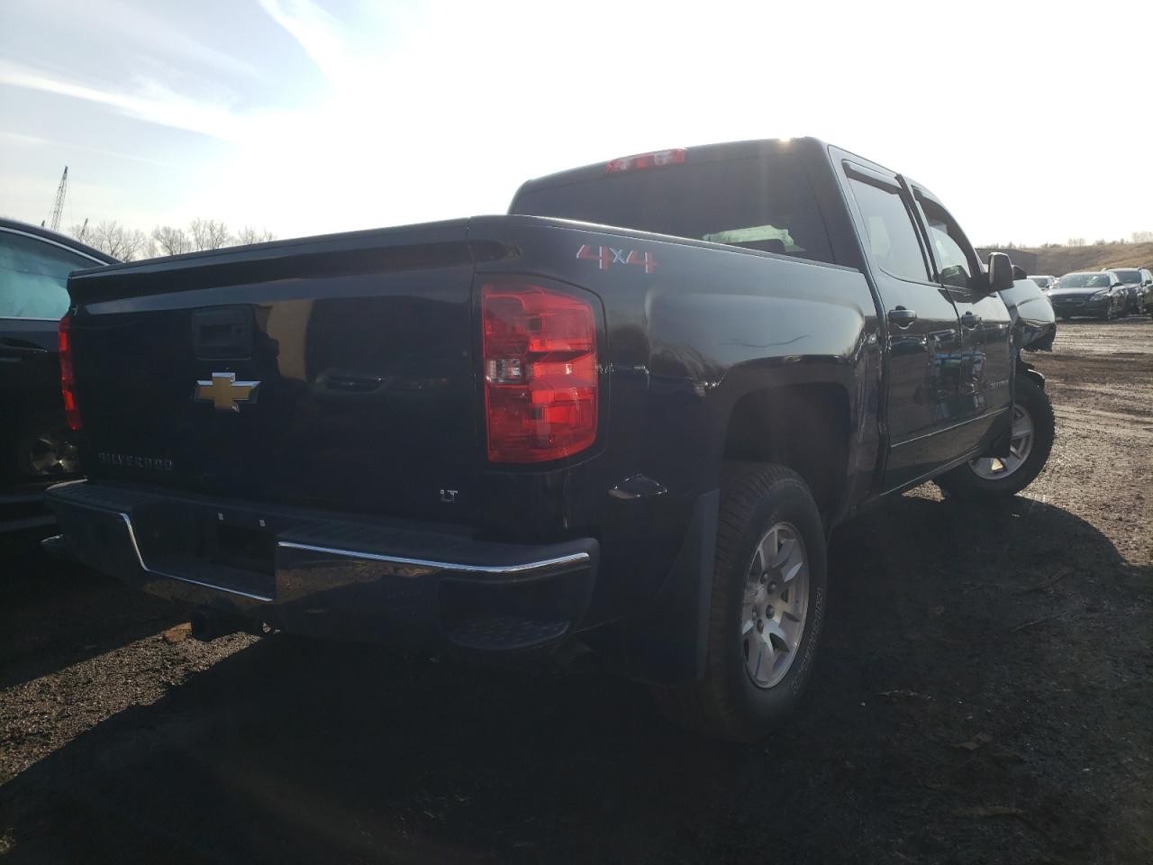 Photo 4 from auction – 2018 CHEVROLET SILVERADO with VIN 3GCUKREC8JG602032