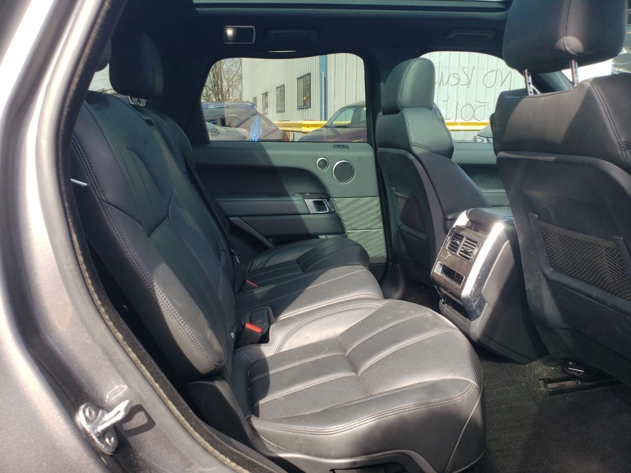 Photo 6 from auction – 2015 LAND ROVER RANGE ROVE with VIN SALWG2VF4FA624362